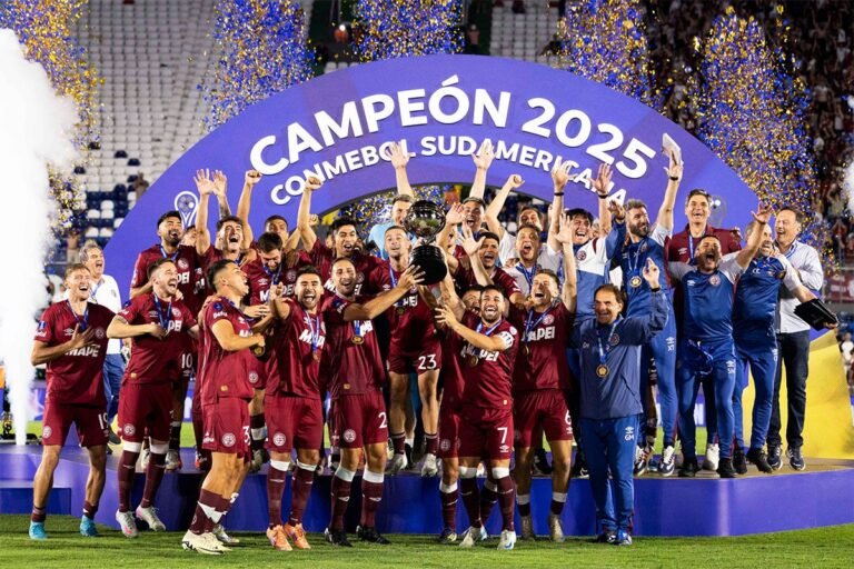 lanus-campeon-foto-@SudamericanaBR-2