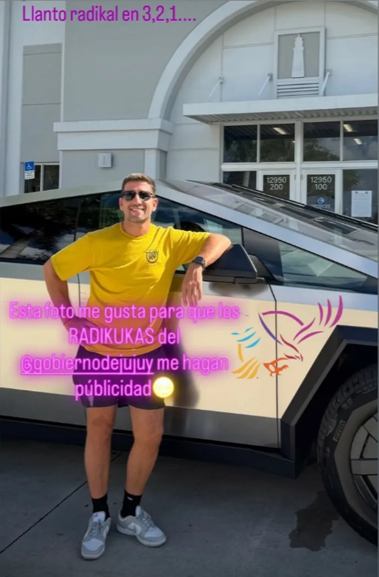diputado-libertario-junto-al-tesla