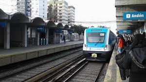tren en estacion floresta